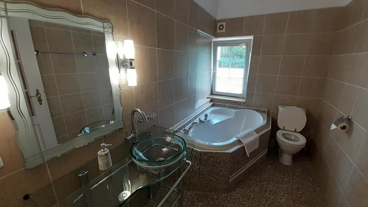 Resort Chribska Apartmany Adri المظهر الخارجي الصورة