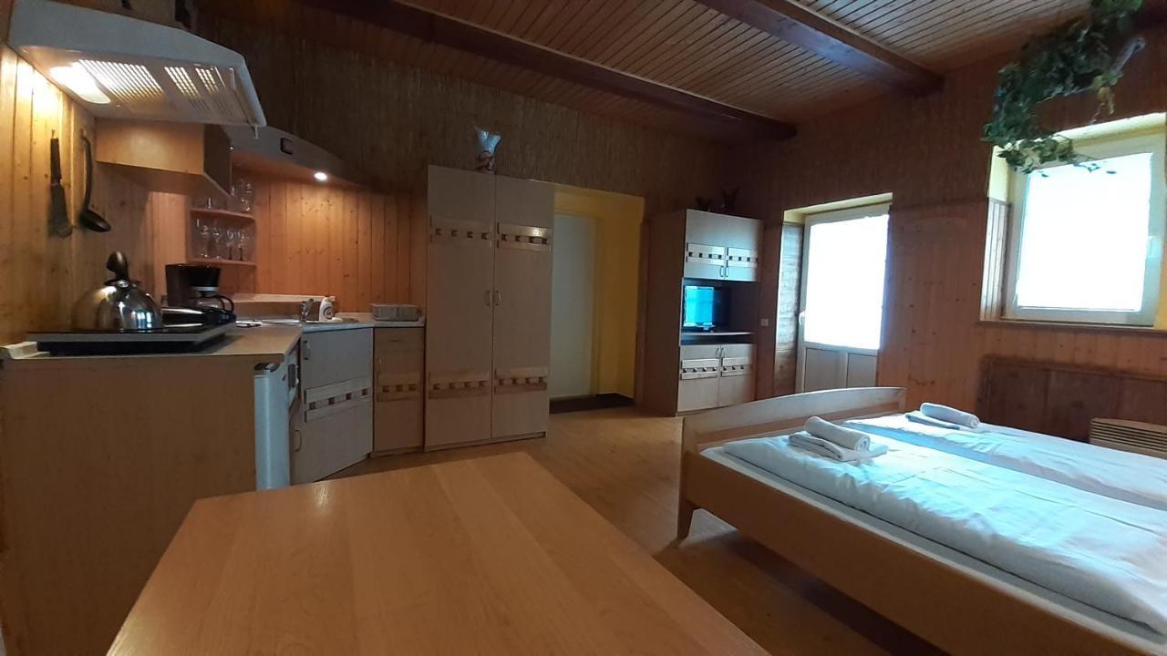 Resort Chribska Apartmany Adri المظهر الخارجي الصورة